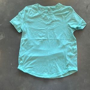 Lululemon T-shirt